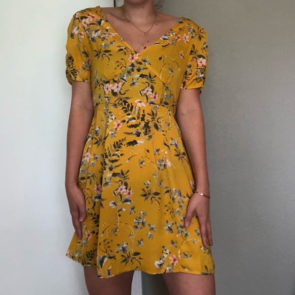 Express Dresses & Skirts - Express Yellow Floral Short Sleeve Dress